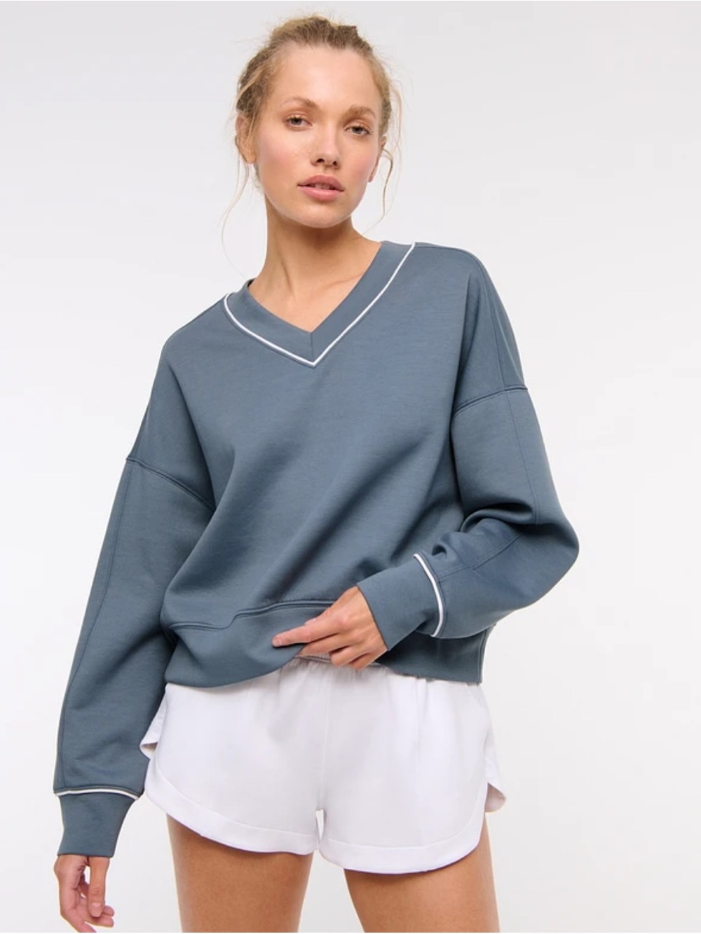 Abercrombie & Fitch Women’s YPB neoKNIT V-Neck size S